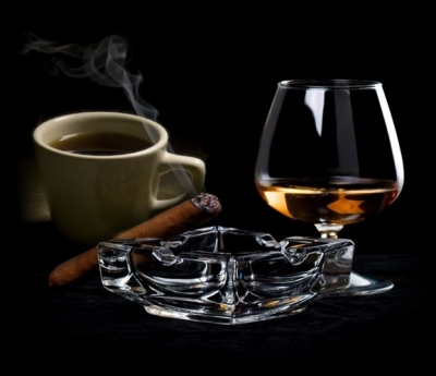 Cà phê,thuốc lá và rượu- Phạm Đình Lân