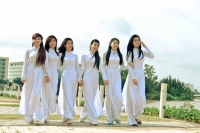 Bộ ảnh thiếu nữ Việt Nam trong tà áo dài từ xưa đến nay