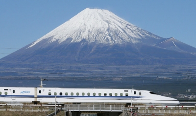 Tàu điện siêu tốc Shinkansen - "đôi chân vạn dặm" thần kỳ của người Nhật
